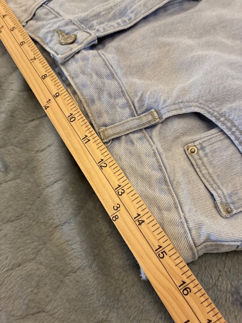 Urban Bliss Denim Shorts Womens Size 12 Light Wash Blue Jean Shorts Mid Rise - Picture 3 of 8